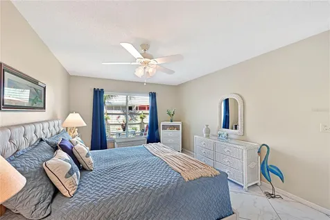 9505 Colonial Drive Bradenton FL 34210