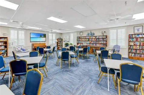 9505 Colonial Drive Bradenton FL 34210