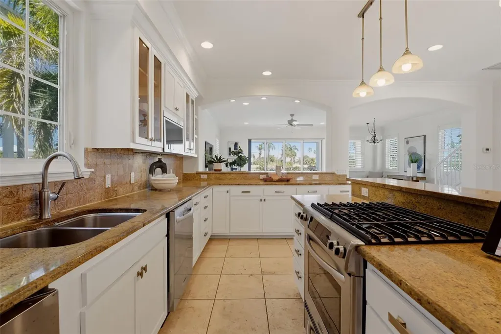 418 Pine Avenue Anna Maria FL 34216