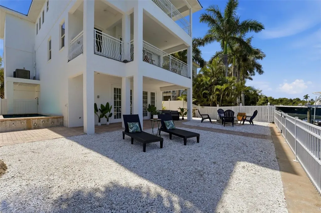 418 Pine Avenue Anna Maria FL 34216
