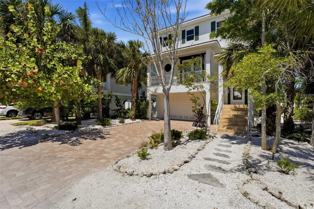 418 Pine Avenue Anna Maria FL 34216