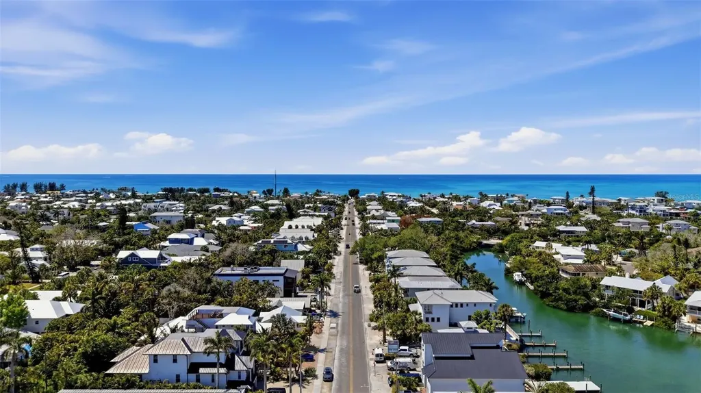 418 Pine Avenue Anna Maria FL 34216