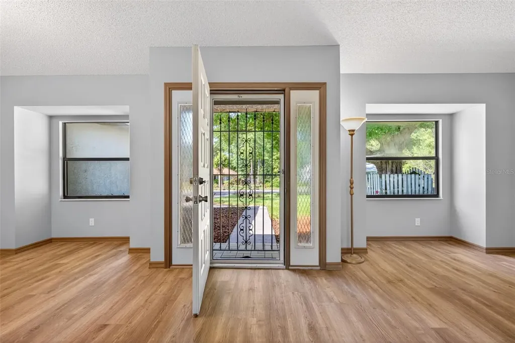 2393 W Fairway Loop Citrus Springs FL 34434