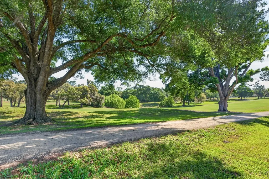 2393 W Fairway Loop Citrus Springs FL 34434