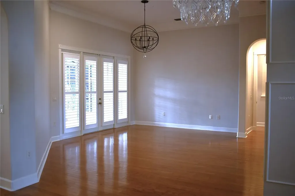 4910 Old Creek Drive Sarasota FL 34233