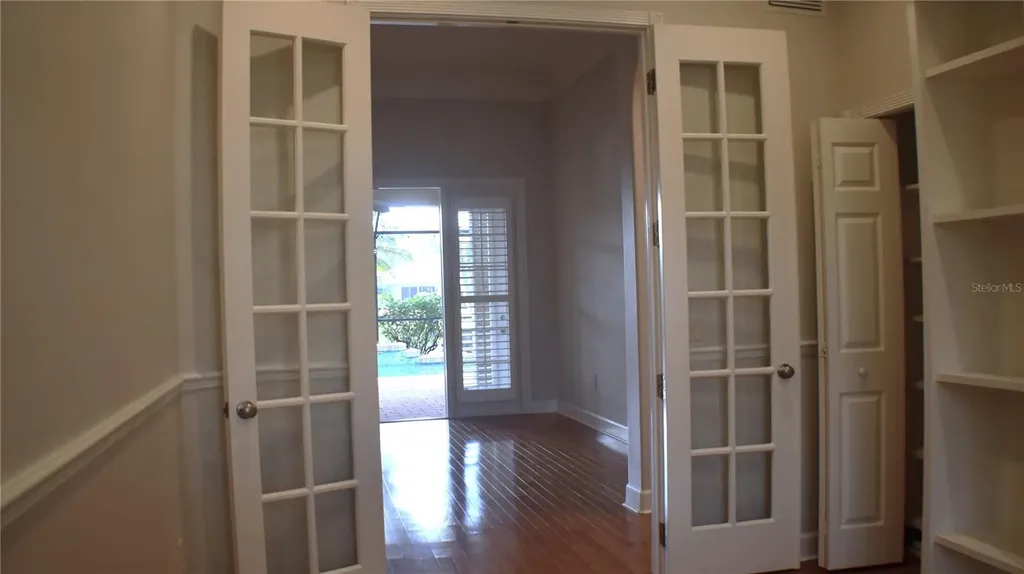4910 Old Creek Drive Sarasota FL 34233