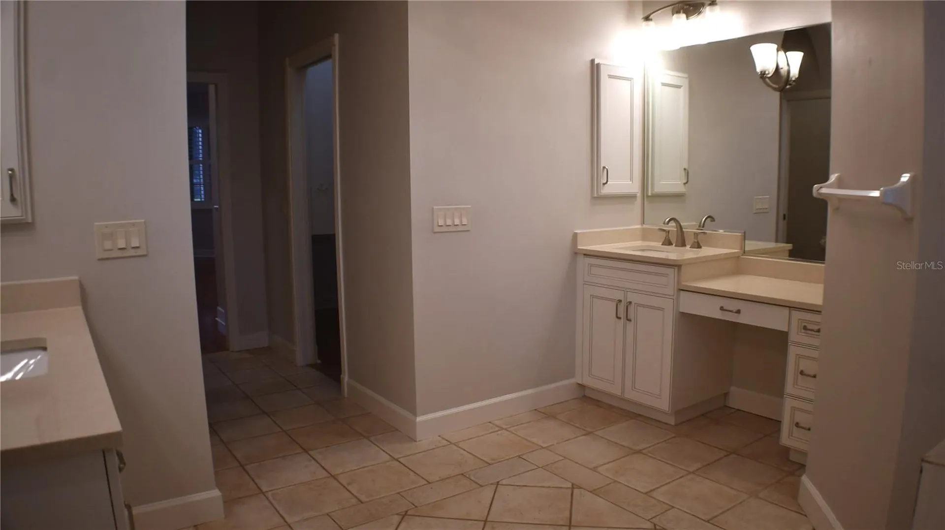 4910 Old Creek Drive Sarasota FL 34233
