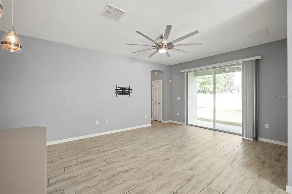 3261 Bethpage Loop Mount Dora FL 32757