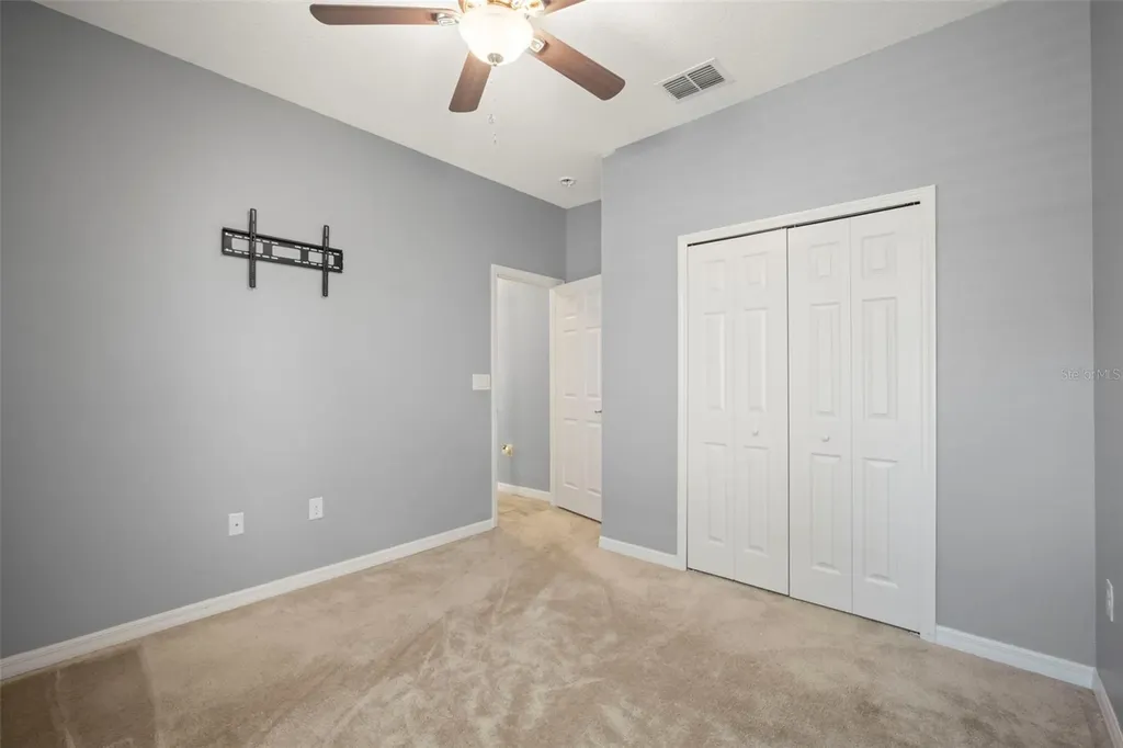 3261 Bethpage Loop Mount Dora FL 32757