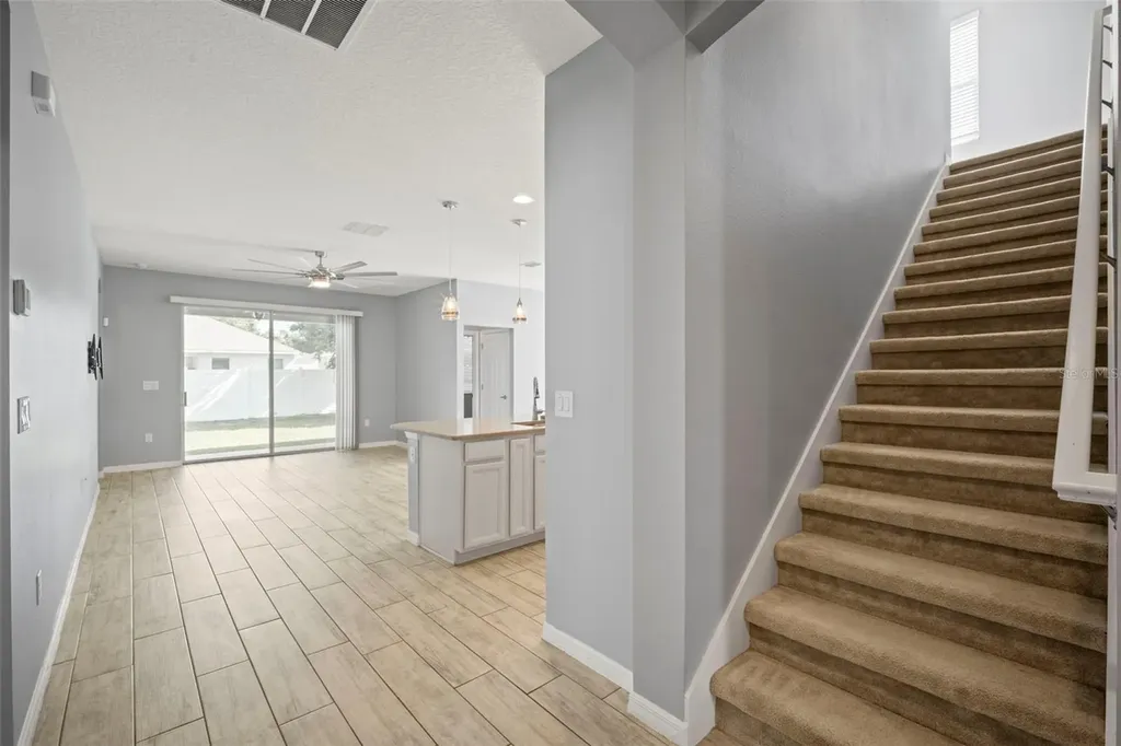 3261 Bethpage Loop Mount Dora FL 32757
