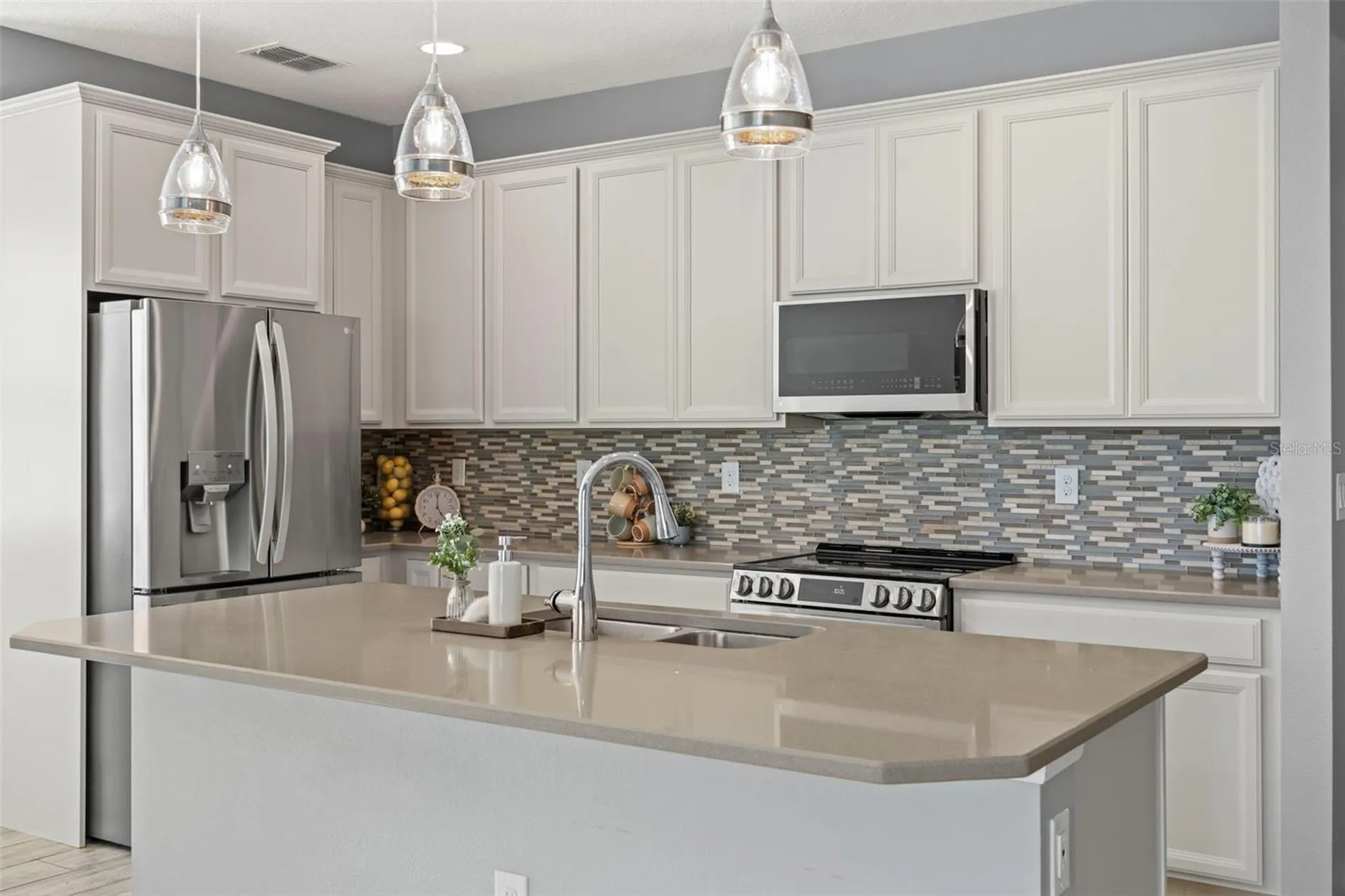 3261 Bethpage Loop Mount Dora FL 32757