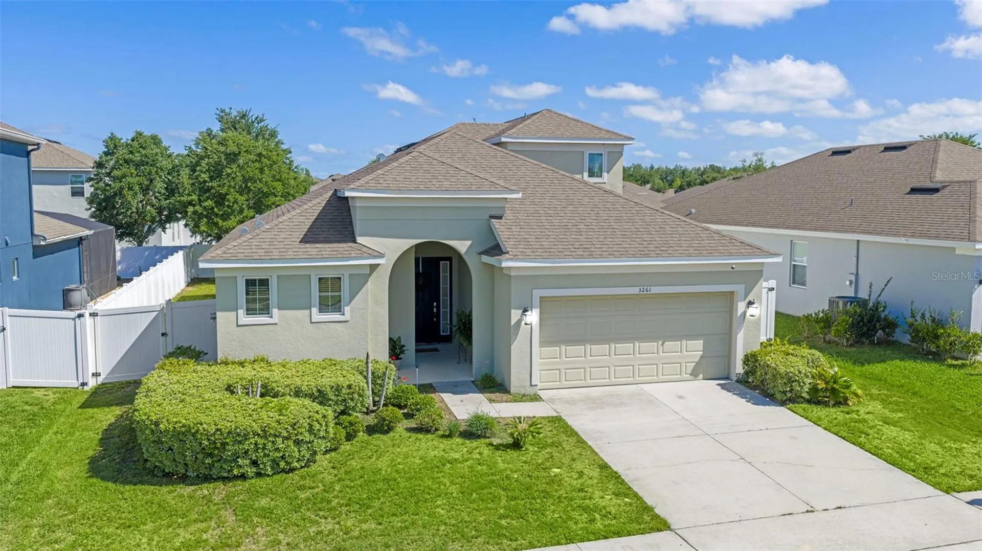 3261 Bethpage Loop Mount Dora FL 32757