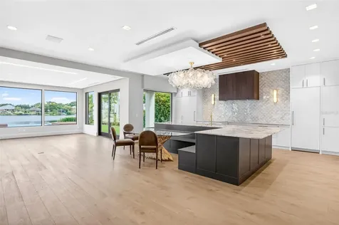 460 Coffee Pot Riviera NE St Petersburg FL 33704