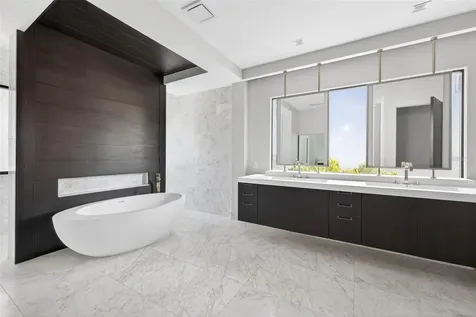 460 Coffee Pot Riviera NE St Petersburg FL 33704