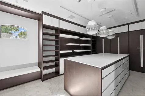 460 Coffee Pot Riviera NE St Petersburg FL 33704