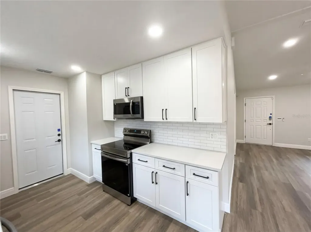 4864 Lake Shore Drive St Cloud FL 34772