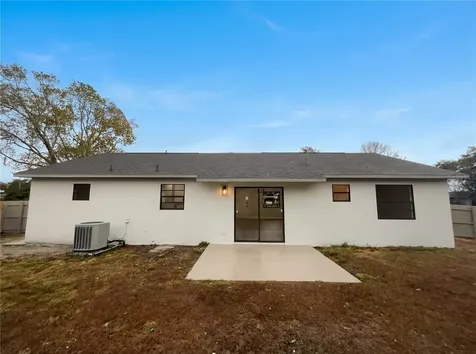4864 Lake Shore Drive St Cloud FL 34772