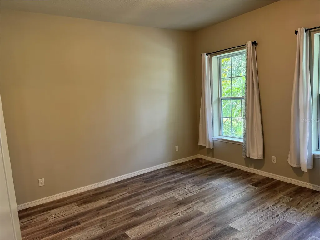 5912 Village Center Drive Lithia FL 33547
