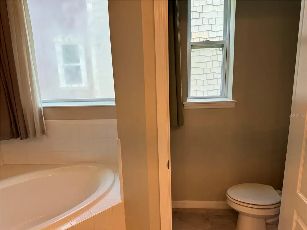 5912 Village Center Drive Lithia FL 33547
