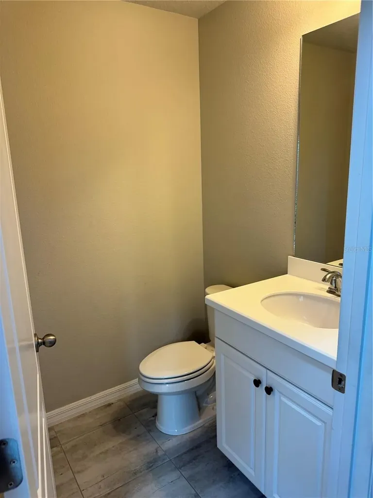 5912 Village Center Drive Lithia FL 33547