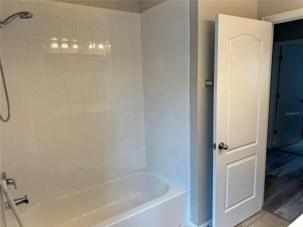 5912 Village Center Drive Lithia FL 33547
