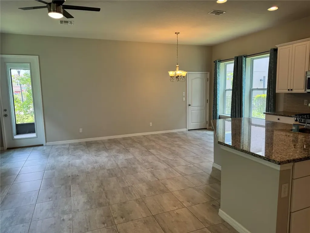 5912 Village Center Drive Lithia FL 33547