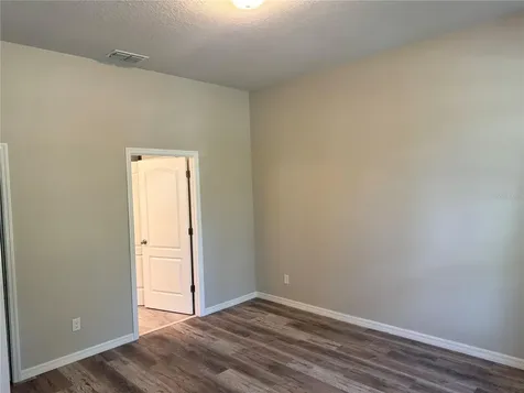 5912 Village Center Drive Lithia FL 33547