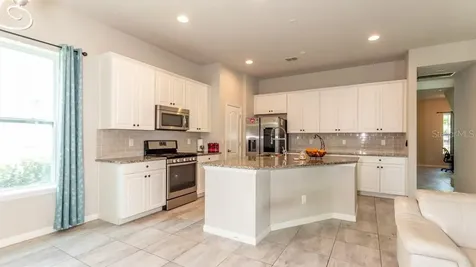 5912 Village Center Drive Lithia FL 33547