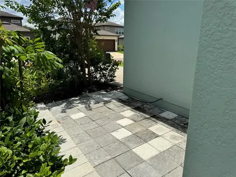 5912 Village Center Drive Lithia FL 33547