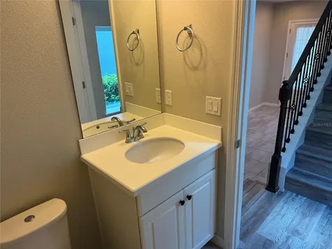 5912 Village Center Drive Lithia FL 33547