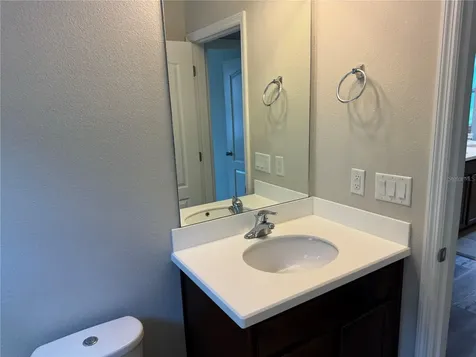 5912 Village Center Drive Lithia FL 33547