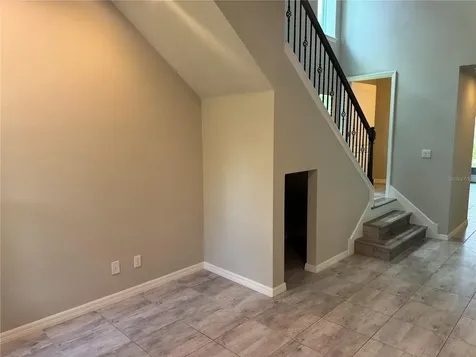 5912 Village Center Drive Lithia FL 33547