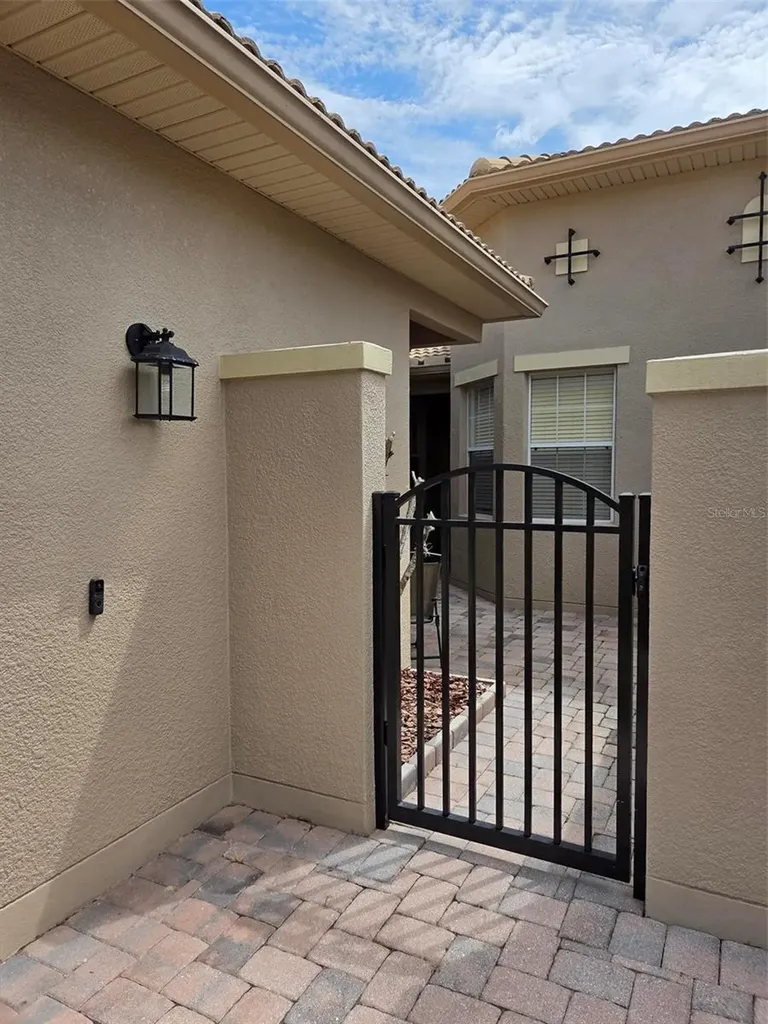 2310 Palm Tree Drive Kissimmee FL 34759