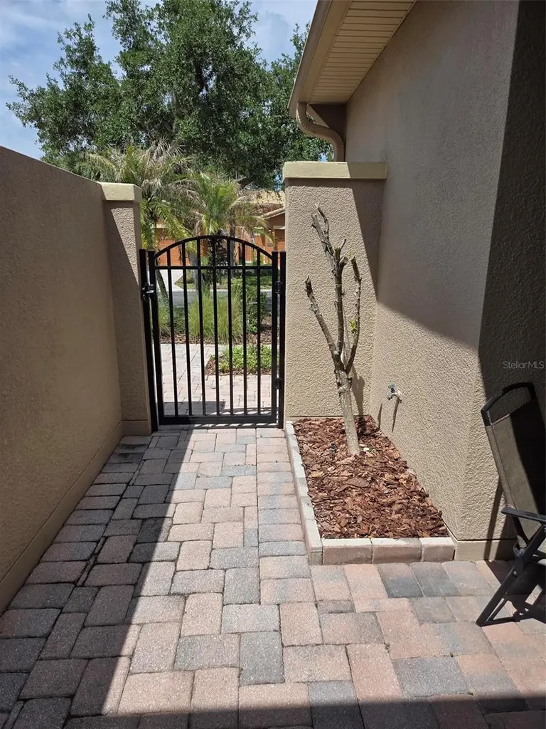 2310 Palm Tree Drive Kissimmee FL 34759