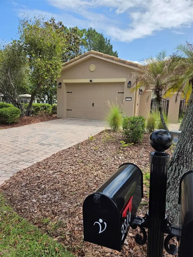 2310 Palm Tree Drive Kissimmee FL 34759