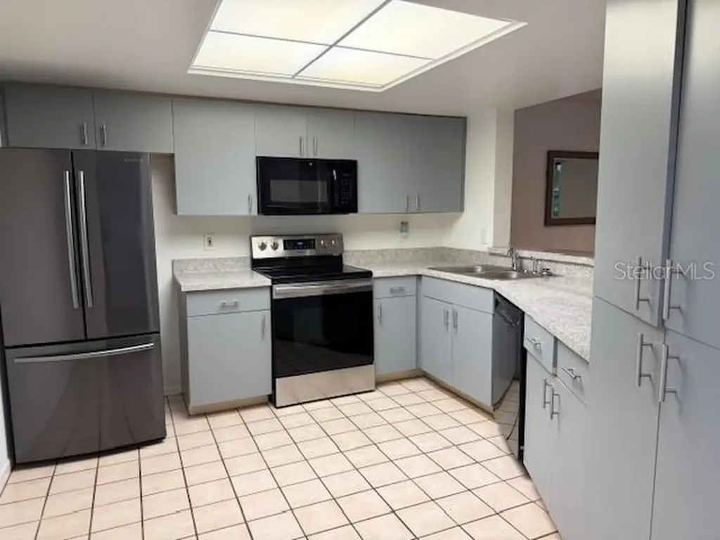 1913 Whispering Way Tarpon Springs FL 34689