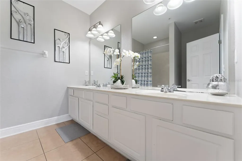 5026 Tideview Circle Orlando FL 32819