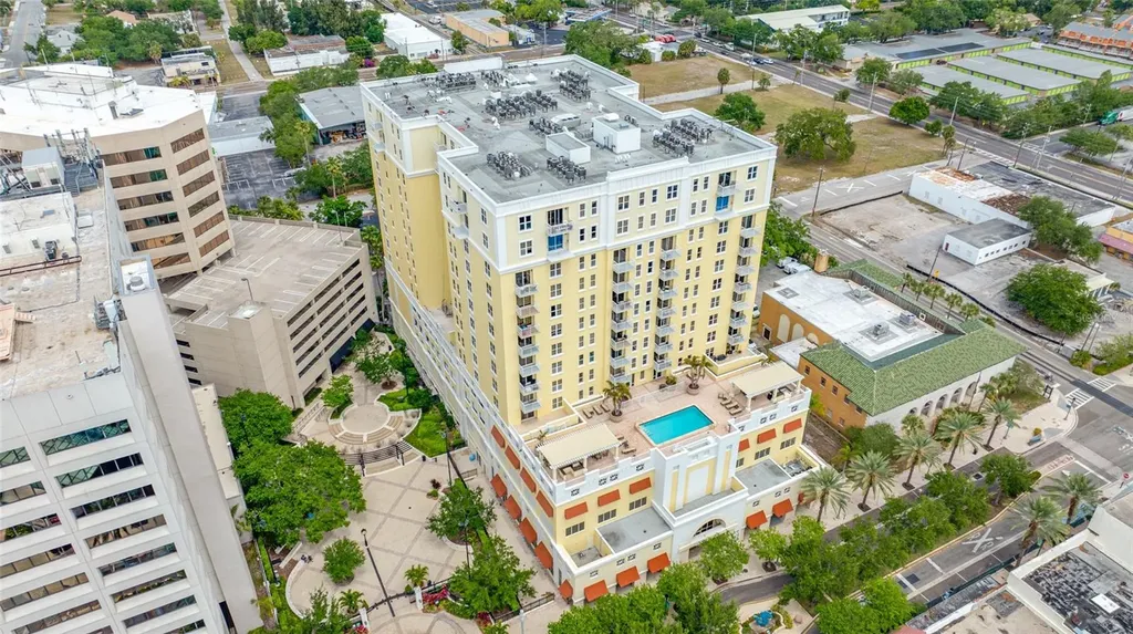 628 Cleveland Street Clearwater FL 33755