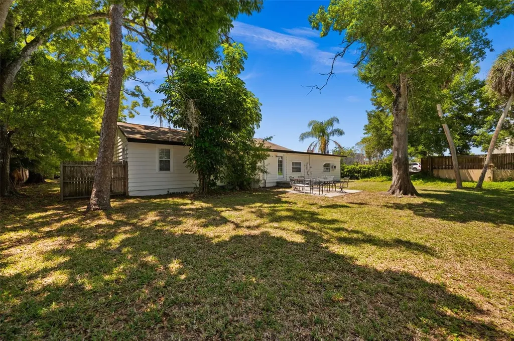 109 Laurel Road E Nokomis FL 34275
