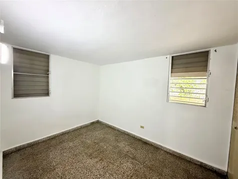 10 Flambon Gardens Bayamon PR 00959