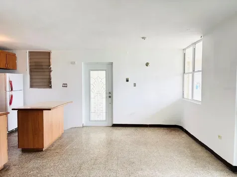 10 Flambon Gardens Bayamon PR 00959