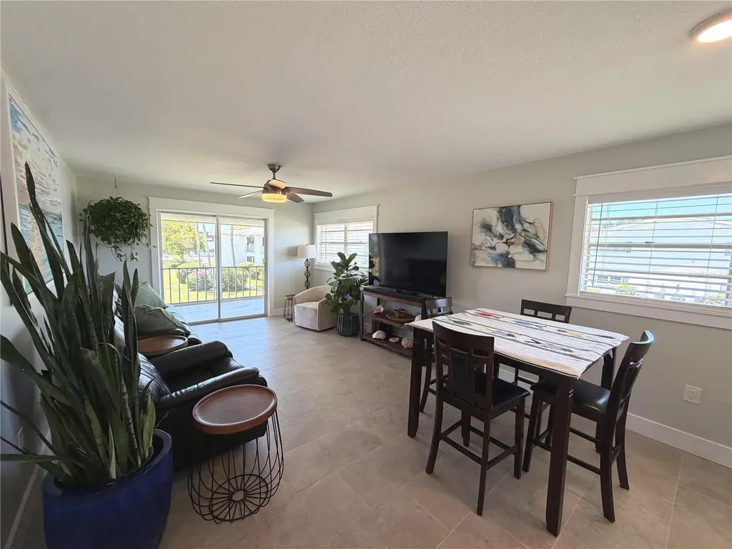 102 46th Avenue Terrace W Bradenton FL 34207