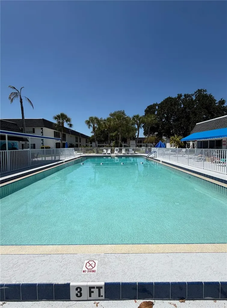 102 46th Avenue Terrace W Bradenton FL 34207