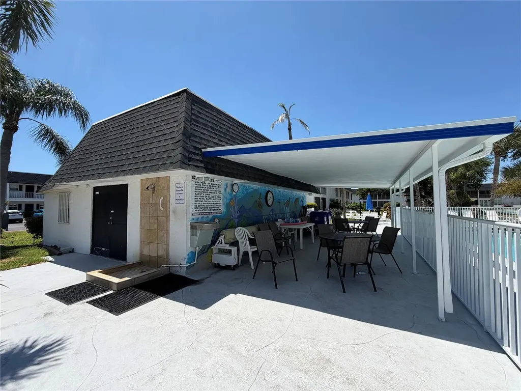 102 46th Avenue Terrace W Bradenton FL 34207