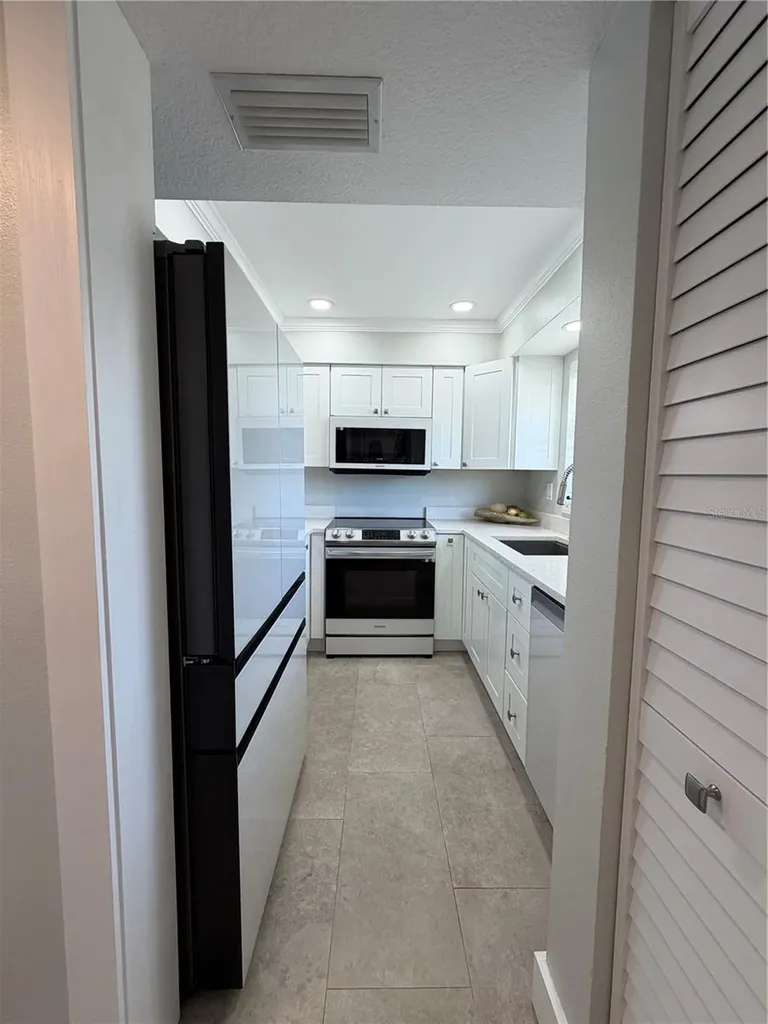 102 46th Avenue Terrace W Bradenton FL 34207