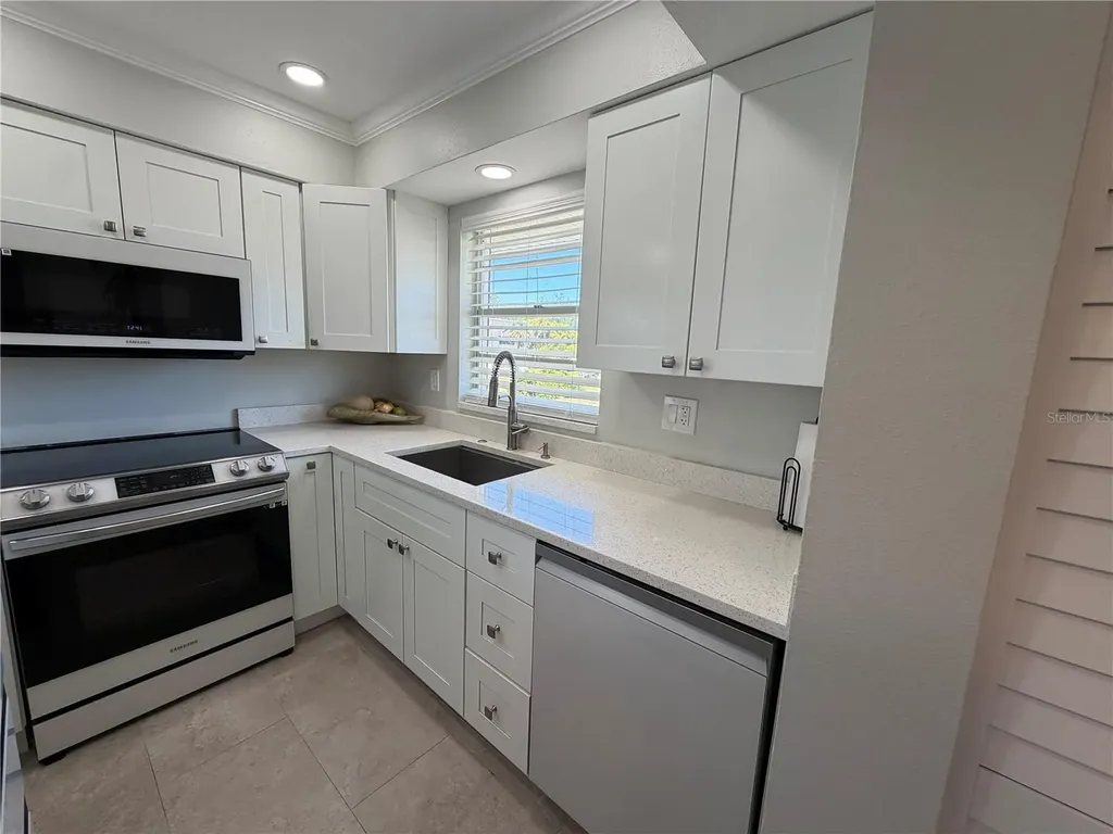 102 46th Avenue Terrace W Bradenton FL 34207