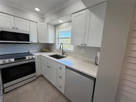 102 46th Avenue Terrace W Bradenton FL 34207