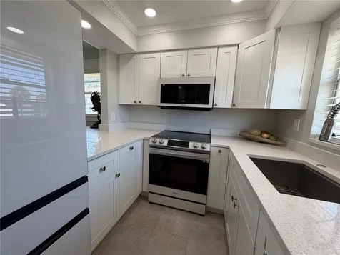102 46th Avenue Terrace W Bradenton FL 34207
