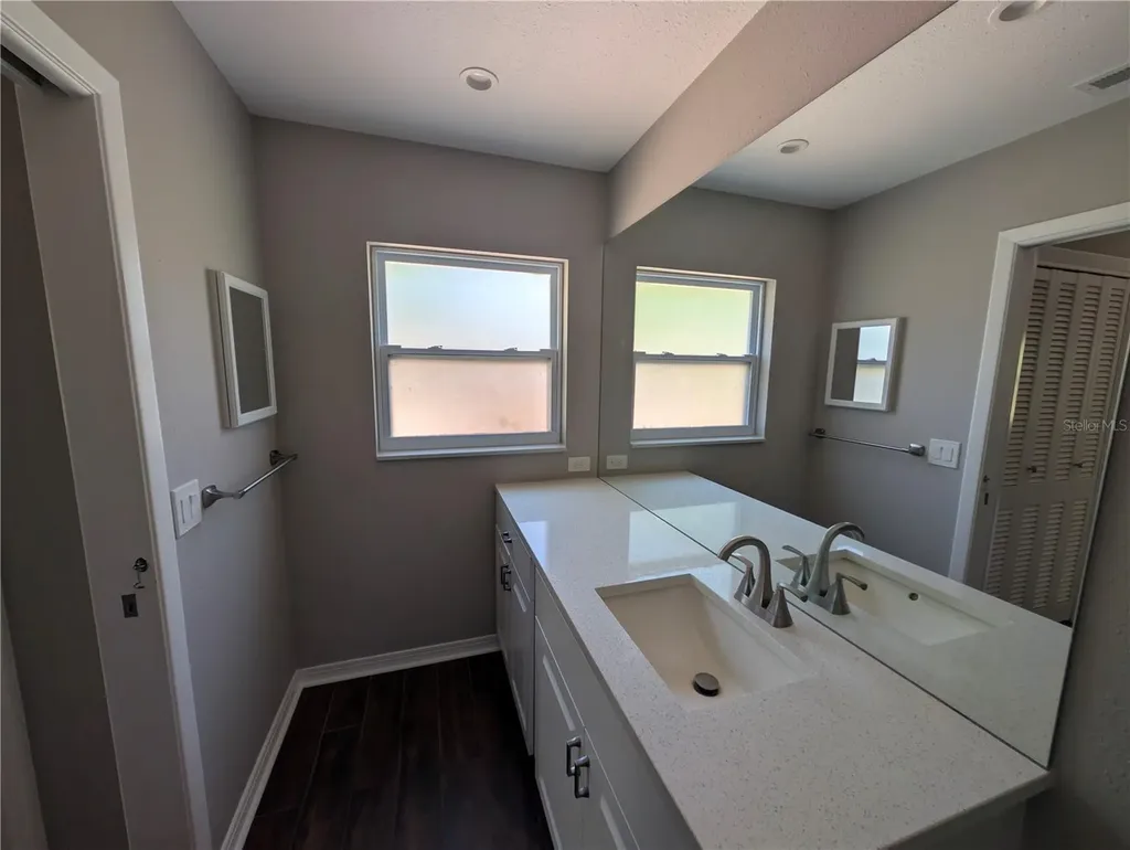 1608 San Roy Drive Dunedin FL 34698