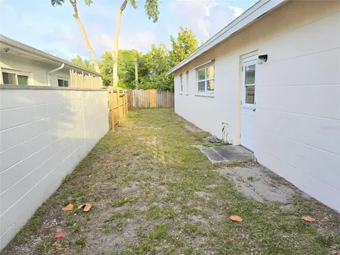 1608 San Roy Drive Dunedin FL 34698